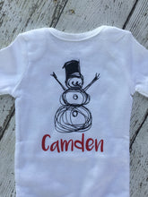 Load image into Gallery viewer, Personalized Snowman Bodysuit, Snowman Bodysuit for Baby, Snowman Personalized Bodysuit, Personalized Snowman Bodysuit, Winter Baby Gift